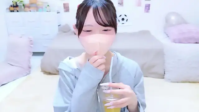 Snapshot of Suzu_ch_xx chatting on July 9, 2026, 5:01 pm Suzu ch xx online show from July 9, 2026, 5:01 pm