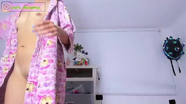 Laura naughty  online show from January 17, 2025, 9:17 am