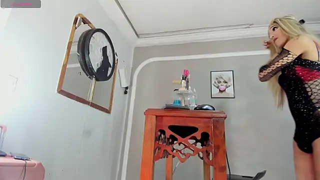 Jimena Grey online show from November 12, 2025, 11:30 pm