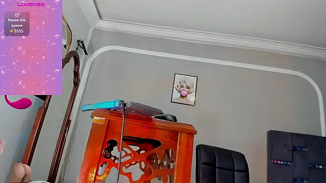 Jimena Grey online show from February 17, 2026, 9:12 pm