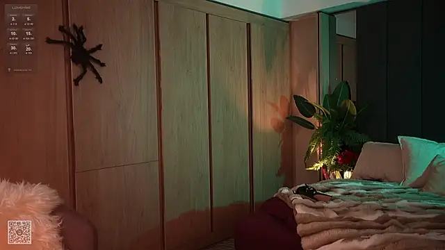 LinaKinky online show from October 28, 2025, 2:16 pm