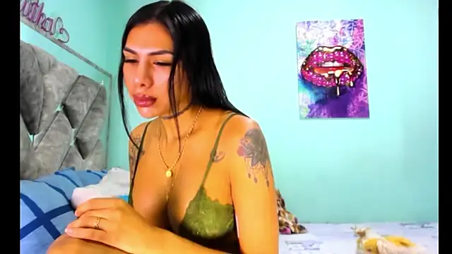 Snapshot of Evilmichellts1 chatting on October 28, 2025, 12:33 am Evilmichellts1 online show from October 28, 2025, 12:33 am