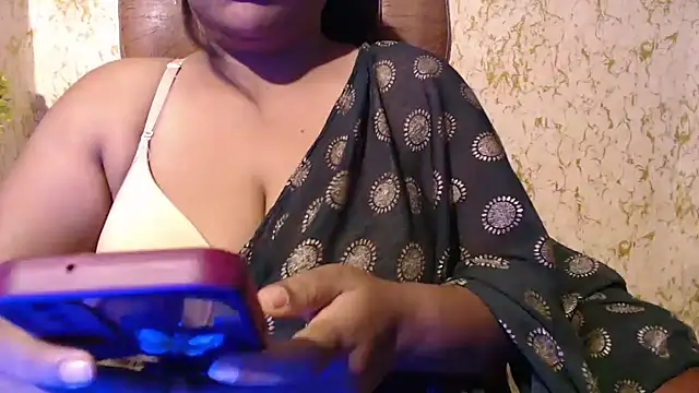 Snapshot of Prita07 chatting on April 24, 2026, 11:12 am Prita07 online show from April 24, 2026, 11:12 am