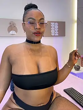 Esmeralda Duarte online show from March 5, 2026, 4:09 am