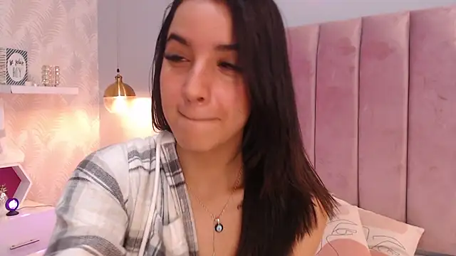 LeenaBrown online show from January 12, 2026, 12:45 pm