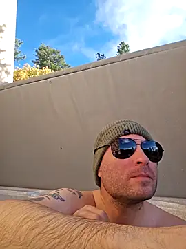 JeepinAround online show from October 14, 2025, 3:01 pm