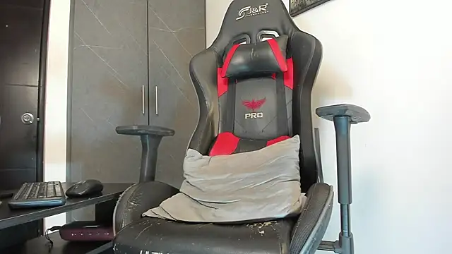 Snapshot of sergiio_mesa27 chatting on October 7, 2025, 2:01 am sergiio mesa27 online show from October 7, 2025, 2:01 am