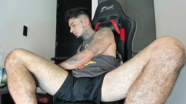 Snapshot of sergiio_mesa27 chatting on November 11, 2025, 3:07 pm sergiio mesa27 online show from November 11, 2025, 3:07 pm