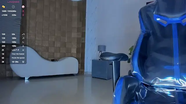 Lissalittlee online show from October 11, 2025, 8:10 pm