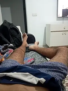 Kurtsikicixh online show from October 14, 2025, 3:34 pm