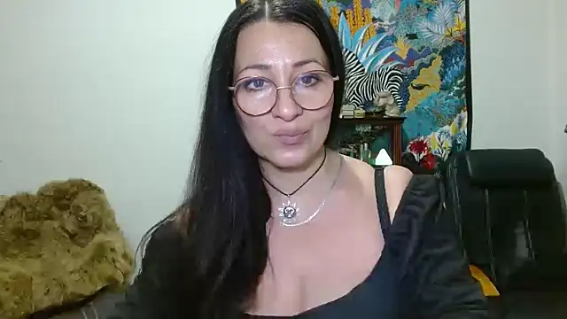 KeisyNeonX online show from April 10, 2026, 1:29 pm