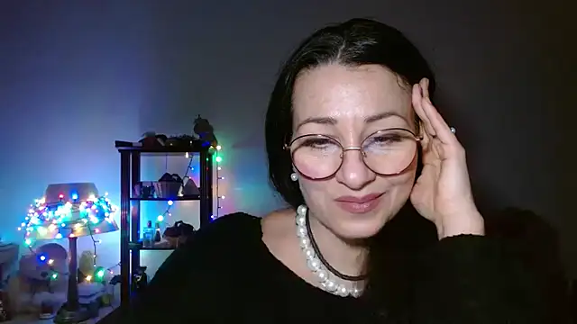 Snapshot of KeisyNeonX chatting on February 8, 2026, 7:44 pm KeisyNeonX online show from February 8, 2026, 7:44 pm