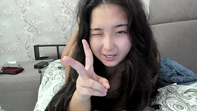 cutie mio online show from September 10, 2025, 11:31 am