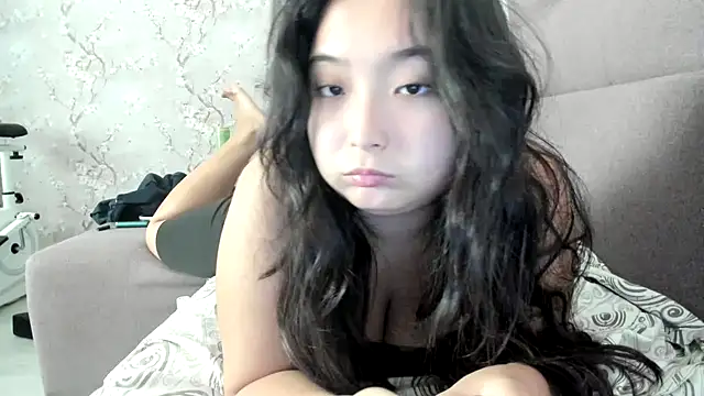 cutie mio online show from September 13, 2025, 9:42 am