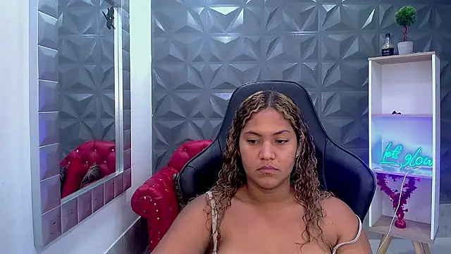 Cristal War online show from February 8, 2026, 11:35 pm