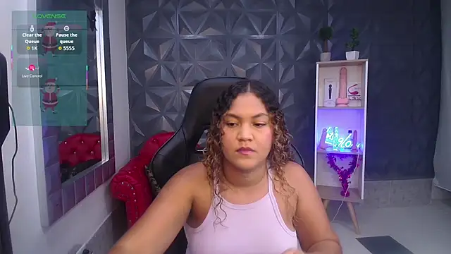 Cristal War online show from December 17, 2025, 10:59 pm