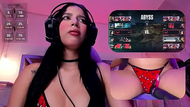 SweetieCloe  online show from April 13, 2026, 9:08 pm