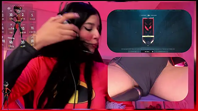 SweetieCloe  online show from October 19, 2025, 9:06 pm