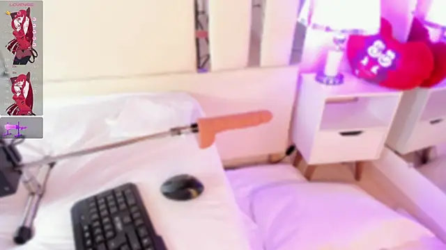 Snapshot of Miliaangeles chatting on October 31, 2025, 11:40 am Miliaangeles online show from October 31, 2025, 11:40 am