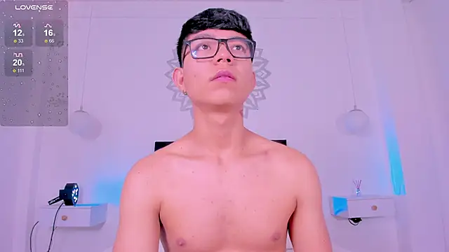 Snapshot of CodyTwink chatting on October 11, 2025, 4:41 pm CodyTwink online show from October 11, 2025, 4:41 pm