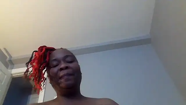 AllLeggs online show from March 18, 2025, 5:44 pm