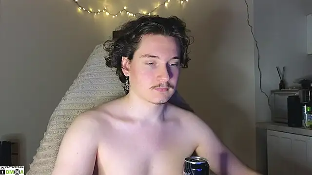 Snapshot of MoreRealAlex chatting on September 19, 2025, 10:19 am MoreRealAlex online show from September 19, 2025, 10:19 am