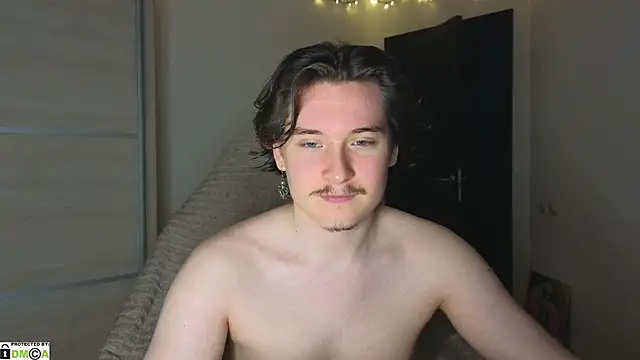 Snapshot of MoreRealAlex chatting on September 16, 2025, 9:10 am MoreRealAlex online show from September 16, 2025, 9:10 am