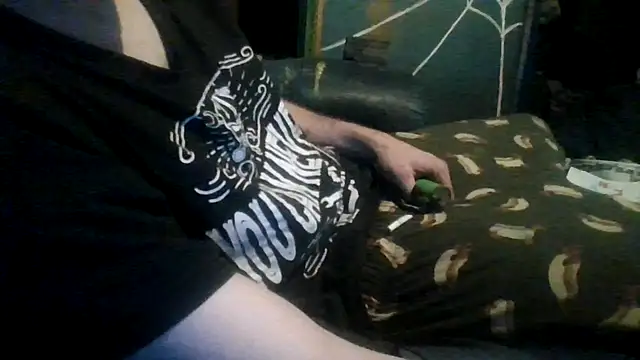 Snapshot of robeaulieu02 chatting on January 18, 2026, 9:02 am robeaulieu02 online show from January 18, 2026, 9:02 am