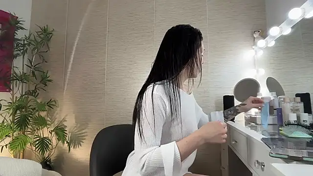 NattyFierros online show from May 19, 2026, 4:47 pm