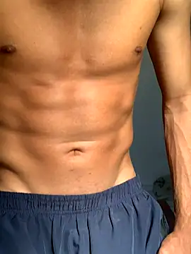 Snapshot of Biez01 chatting on December 3, 2025, 5:45 pm Biez01 online show from December 3, 2025, 5:45 pm