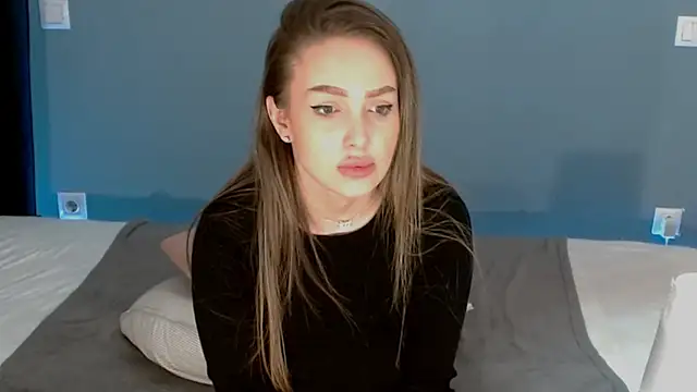 AnnaMaee online show from January 13, 2025, 2:50 am