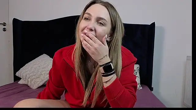 Snapshot of AnnaMaee chatting on February 16, 2026, 9:02 pm AnnaMaee online show from February 16, 2026, 9:02 pm