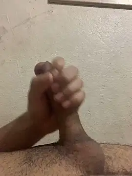 Snapshot of rodrig3105 chatting on March 1, 2025, 11:47 pm rodrig3105 online show from March 1, 2025, 11:47 pm