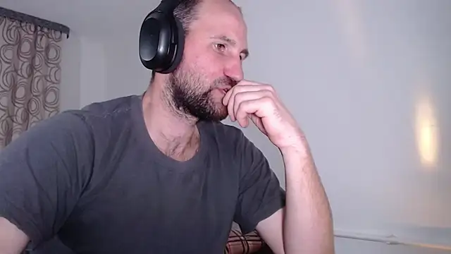 Snapshot of Popadosik_Mod chatting on February 27, 2026, 5:35 pm Popadosik Mod online show from February 27, 2026, 5:35 pm