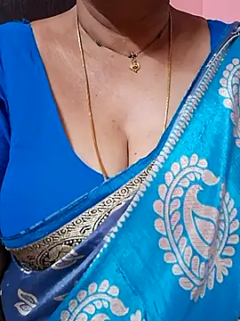 ananya956 online show from April 12, 2026, 1:09 am