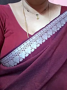 ananya956 online show from April 16, 2026, 11:51 pm