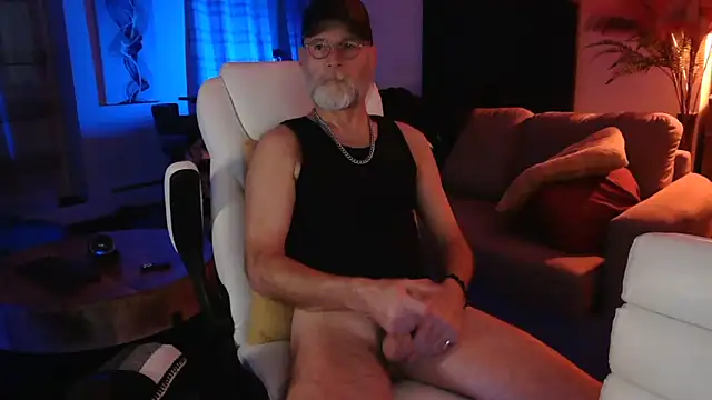 Snapshot of Towndude123 chatting on February 21, 2025, 11:01 am Towndude123 online show from February 21, 2025, 11:01 am