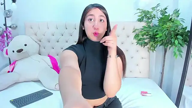 Victoria Coleman online show from January 7, 2026, 8:36 pm