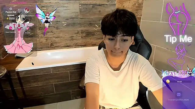 Snapshot of Bryce_Evans chatting on February 25, 2025, 7:27 pm Bryce Evans online show from February 25, 2025, 7:27 pm