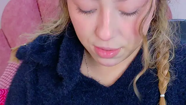 Snapshot of LilithSmith_ chatting on February 3, 2026, 11:37 am LilithSmith online show from February 3, 2026, 11:37 am