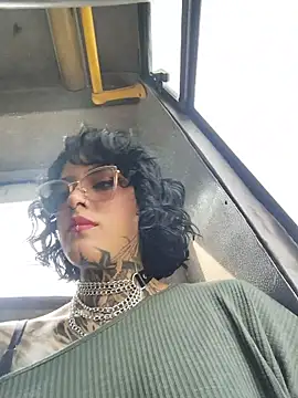 taaylor33 online show from February 10, 2026, 7:35 pm