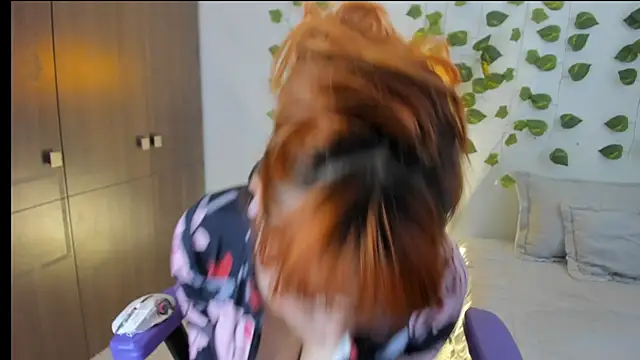 Snapshot of Annie_Velas_ chatting on November 26, 2025, 10:10 pm Annie Velas online show from November 26, 2025, 10:10 pm