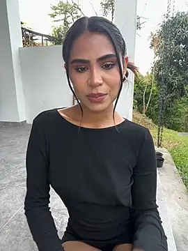 HaileyBaldwin online show from January 26, 2025, 10:13 pm