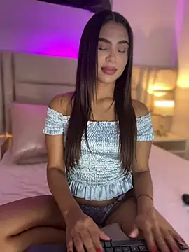 HaileyBaldwin online show from January 23, 2025, 2:23 am