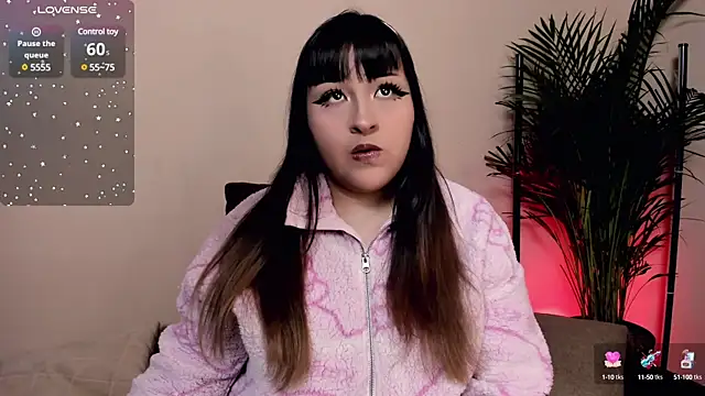 Snapshot of sara__lynn chatting on March 9, 2025, 2:50 am sara lynn online show from March 9, 2025, 2:50 am