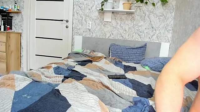 Sexy room online show from April 9, 2026, 6:19 am