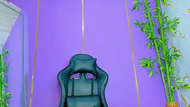 scarlet-jonesx online show from October 9, 2025, 12:11 am