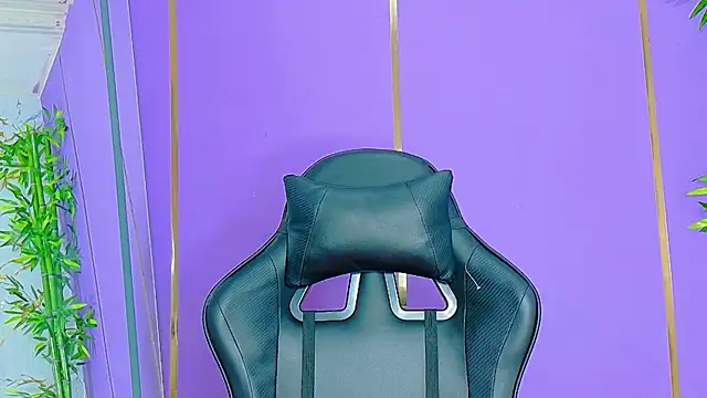 scarlet-jonesx online show from October 19, 2025, 1:19 am