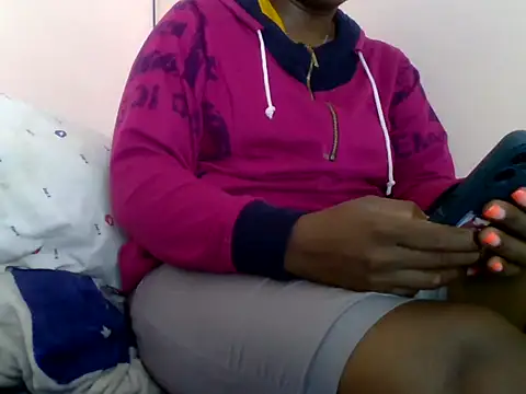 Hot-zeenah online show from September 16, 2025, 5:25 pm