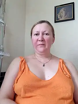 blondyaguar online show from December 21, 2024, 11:44 am